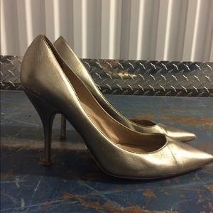 Valentino Champagne point toe  pumps